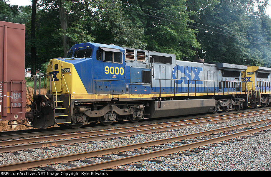 CSX C40-9W #9000 on Q439-14